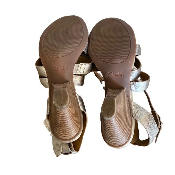 Clarks Artisan Ranae Estelle Gold Sandal Size 10 - Picture 6 of 7